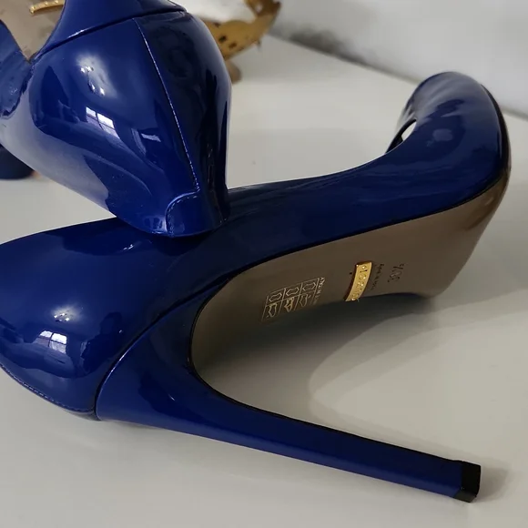 Authentic Gucci pumps - Picture 5 of 6